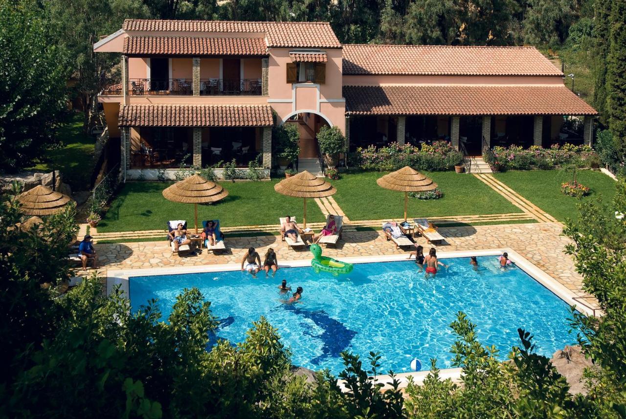 Corfu Club Apartments Gouvia Exteriör bild